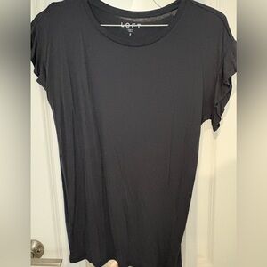 LOFT Dark Charcoal Ruffle Short Sleeve Top, Sz Small